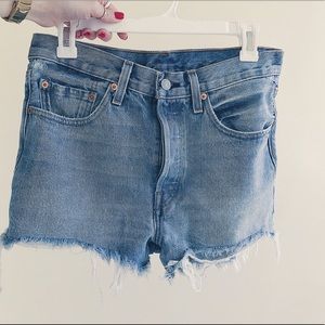 Levis 501 High Rise Button Fly Shorts Size 28